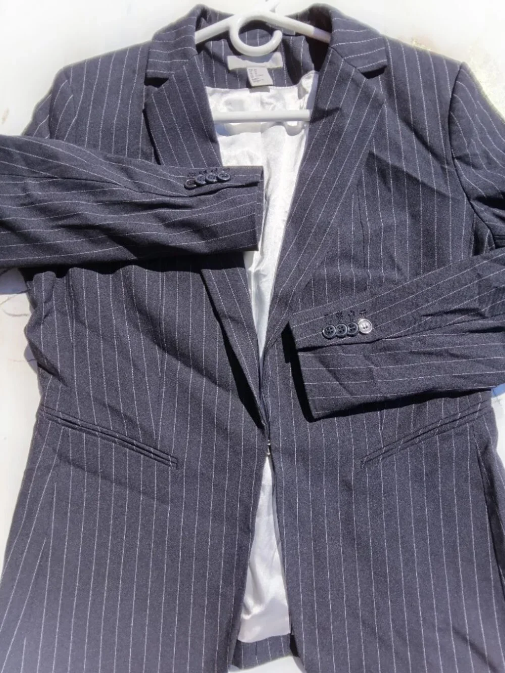 Women's Blazer, by H & M - Picture 3 of 9